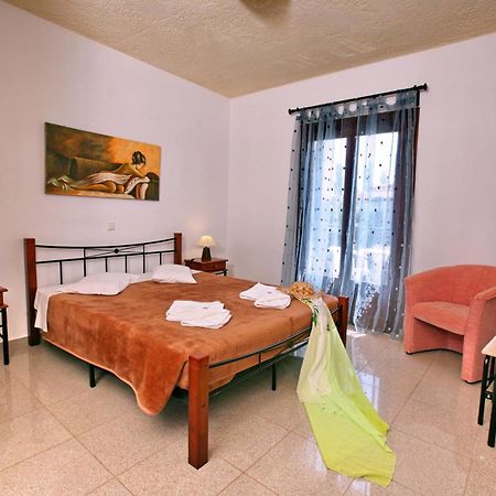 Hotel Pela Скала-Каллонис Экстерьер фото