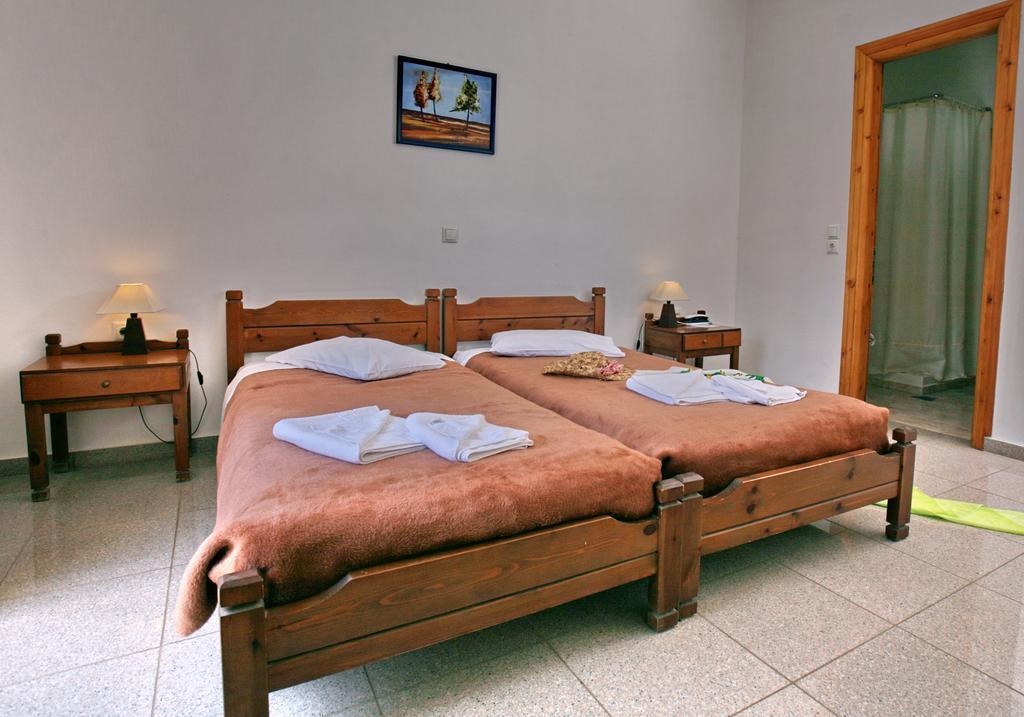 Hotel Pela Скала-Каллонис Экстерьер фото