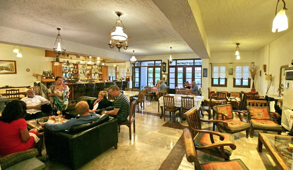 Hotel Pela Скала-Каллонис Экстерьер фото