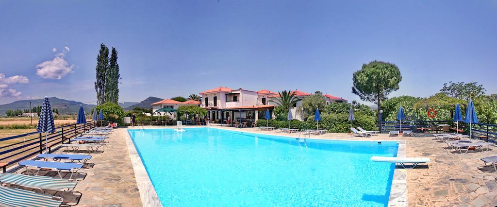 Hotel Pela Скала-Каллонис Экстерьер фото