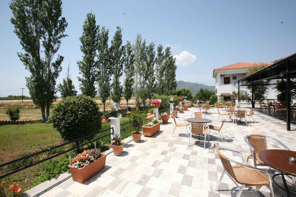 Hotel Pela Скала-Каллонис Экстерьер фото